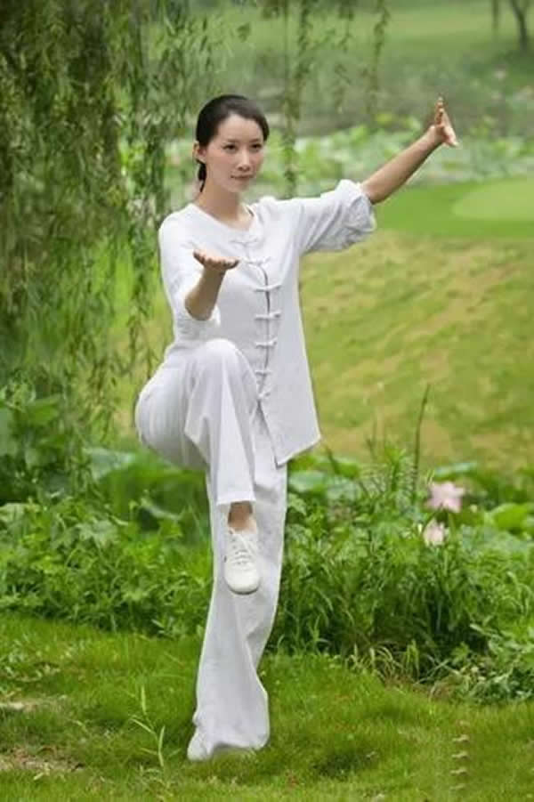 ׽